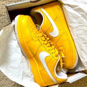 NWOT Nike Air Force Shoes Women Sz 6.5